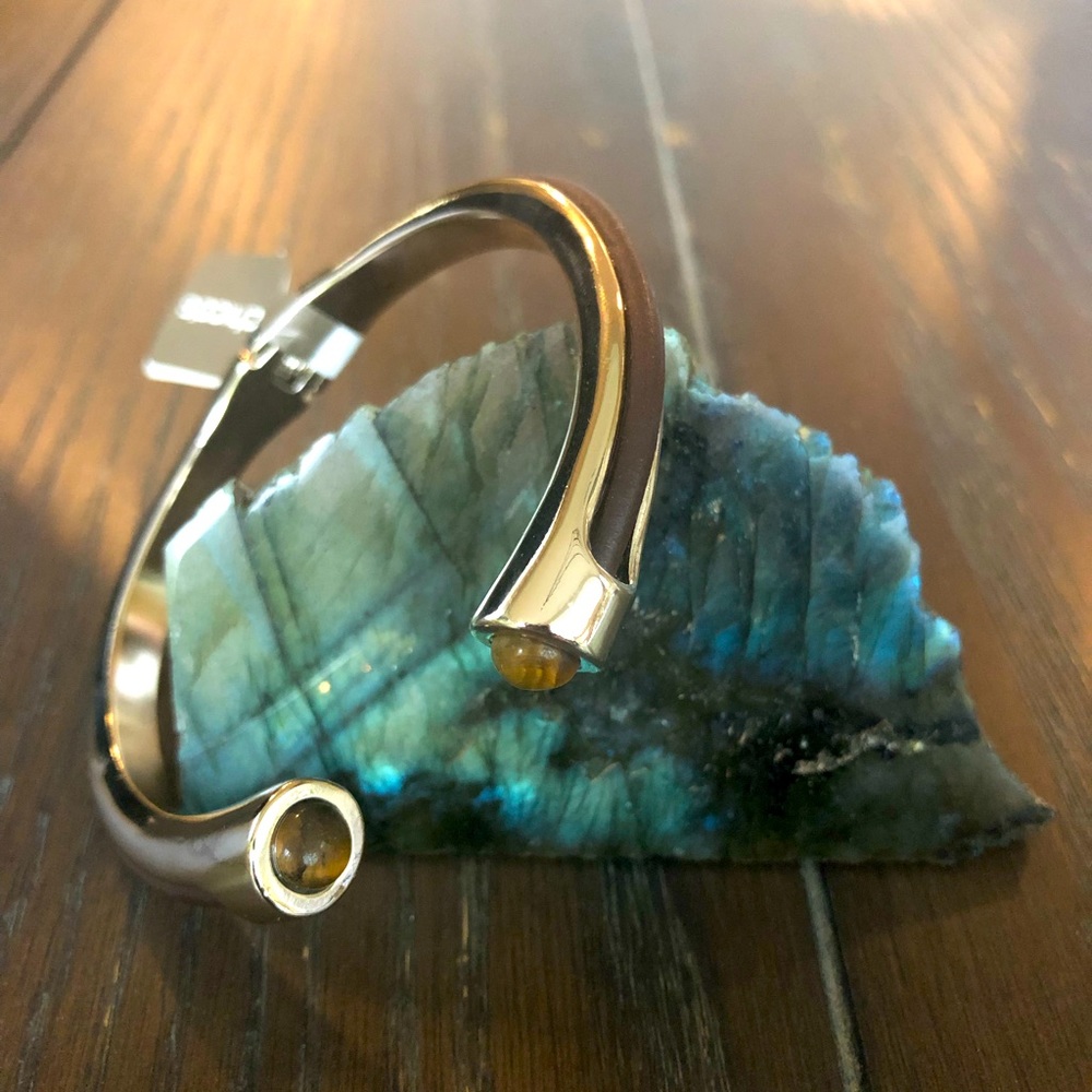 NWT Chico’s Nadia Gold Tone Leather Trim Hinged Bangle